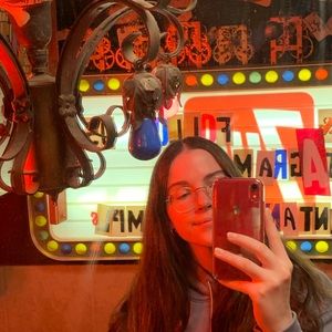 Meet your Posher, Anna